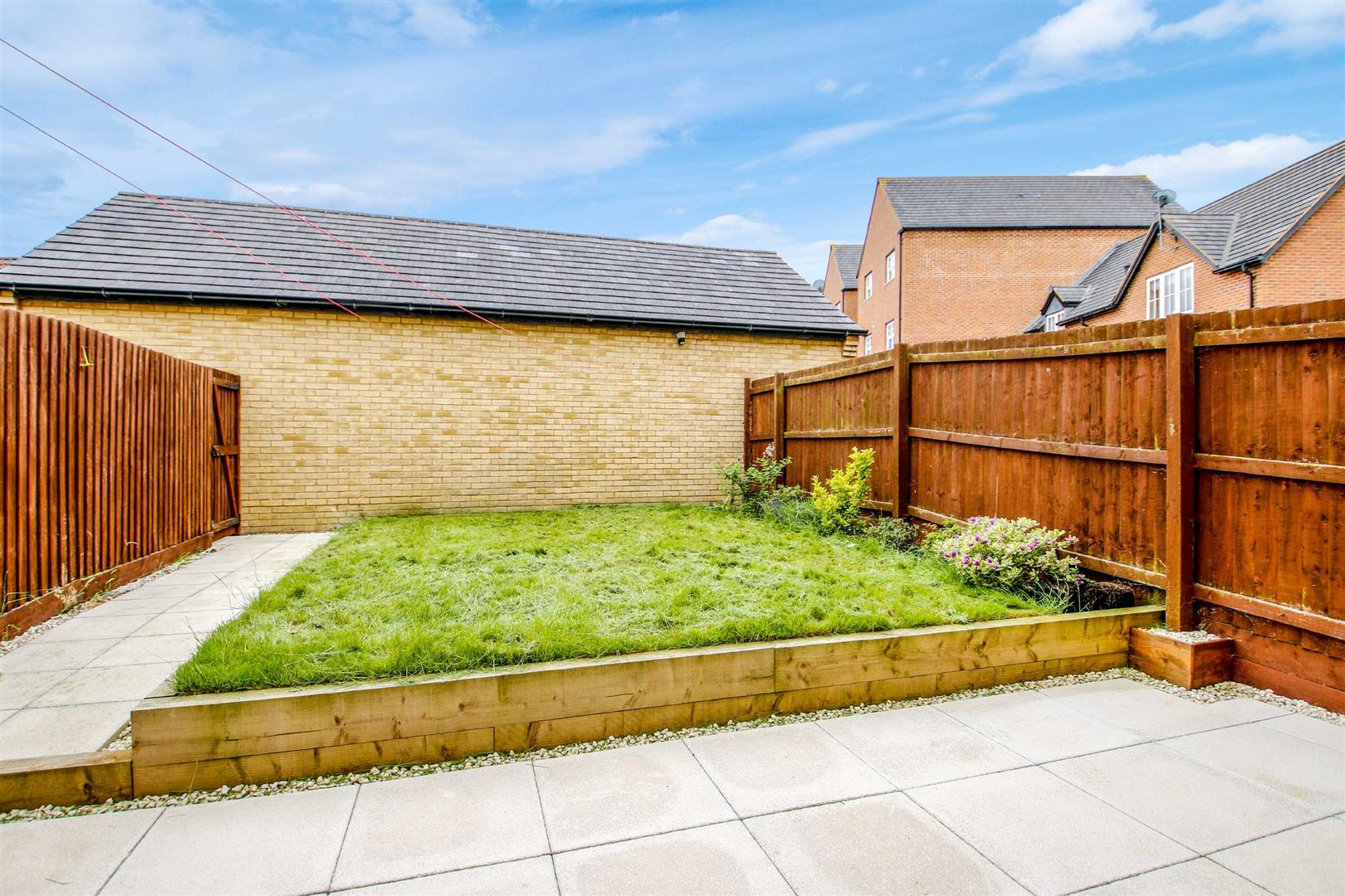 Harlow Crescent, Oxley Park, Milton Keynes